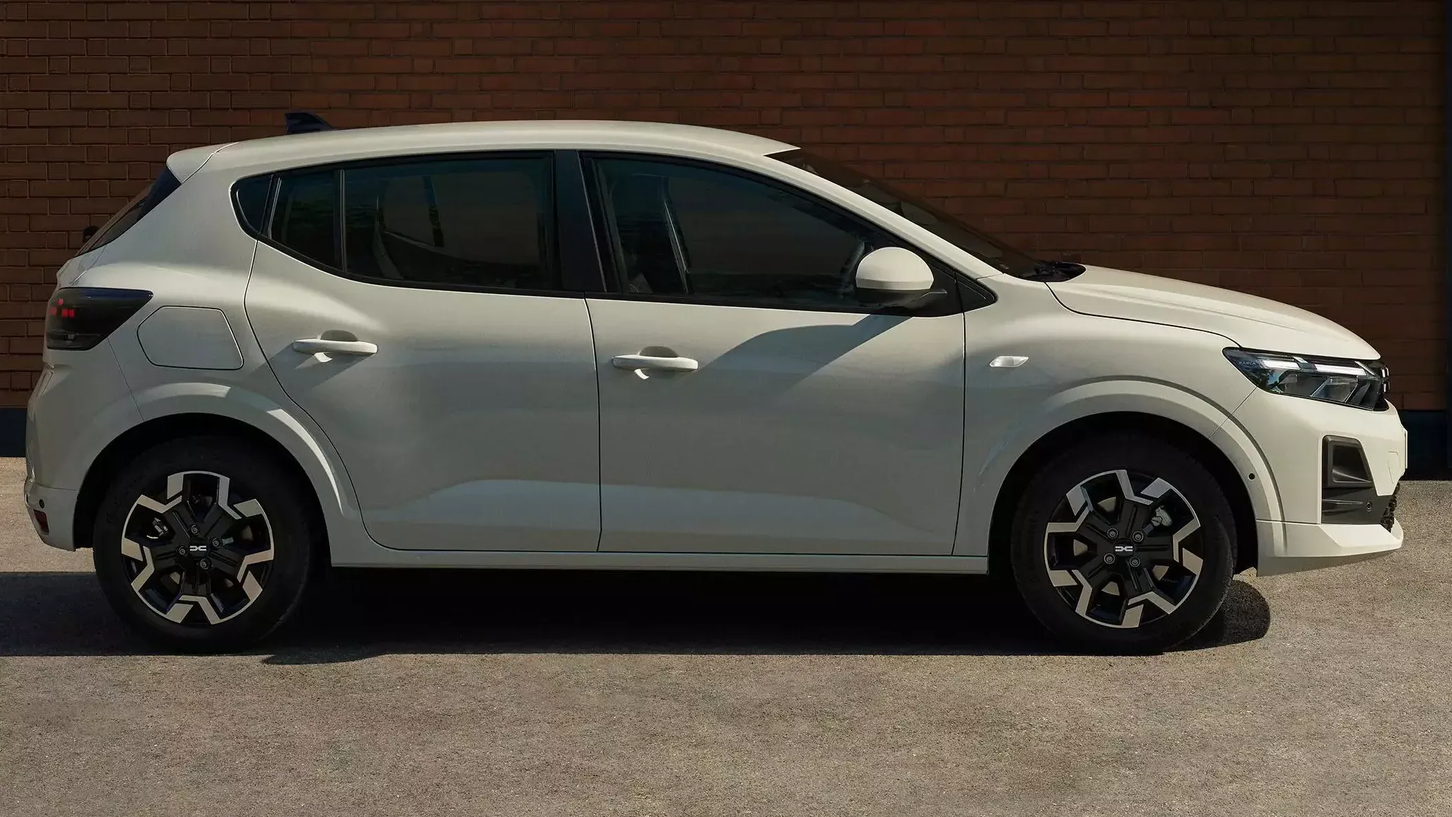 dacia-sandero-essence-a-louer-pas-cher